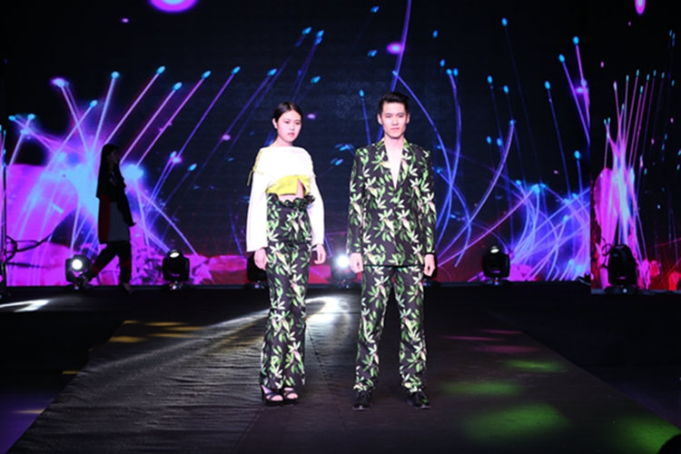 "传旗秀韵 美在旗中"教职工旗袍文化展演