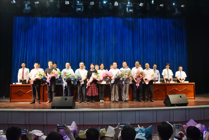 我校举行庆祝教师节大会暨合唱音乐会 我校举行庆祝教师节大会暨合唱音乐会