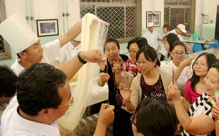 体验厨艺快乐，展示别样风采