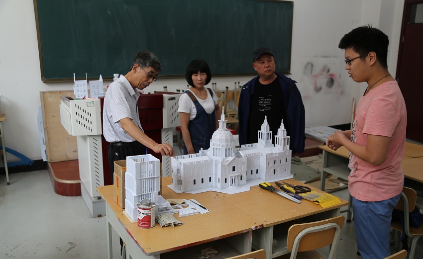 山西省教科文卫体工会领导深入我校考察指导 山西省教科文卫体工会领导深入我校考察指导