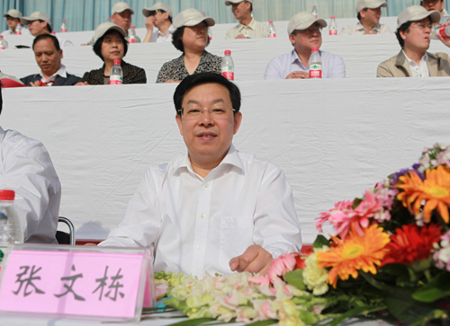 我校召开2012年田径运动会 我校召开2012年田径运动会