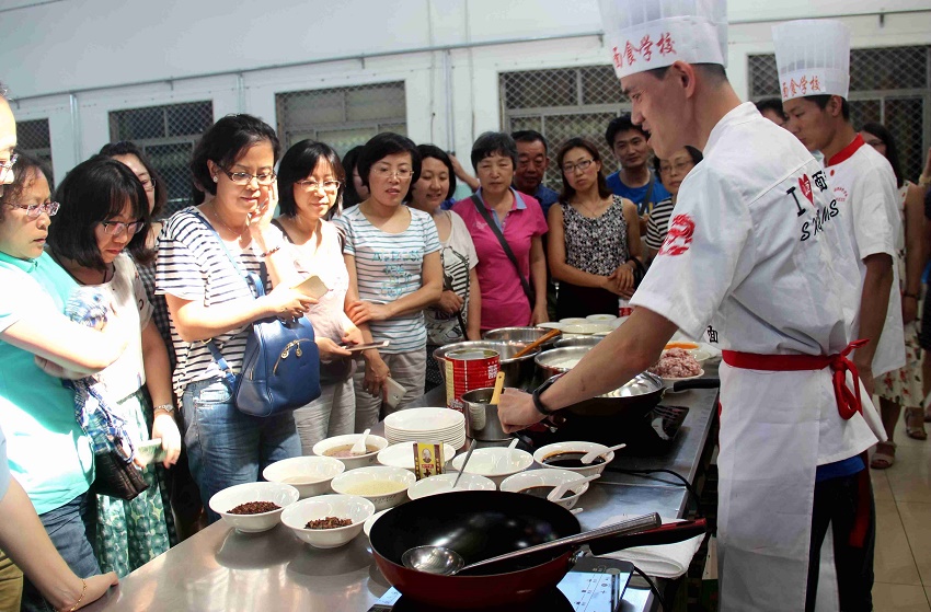 体验厨艺快乐，展示别样风采