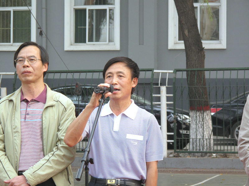 我校2012年教职工篮球比赛开赛