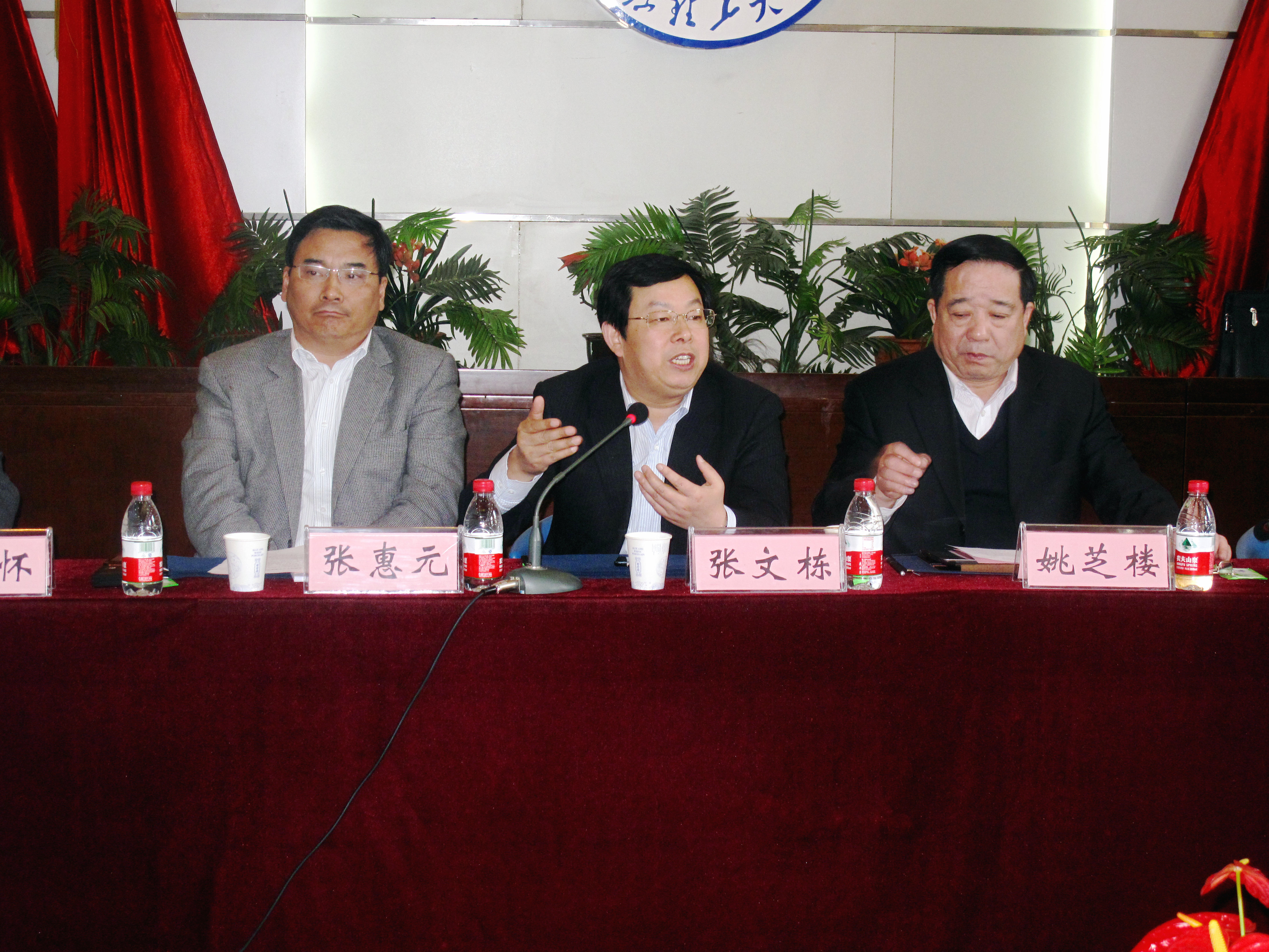 我校教代会联席会议通过柏林校区保障房建设项目 我校教代会联席会议通过柏林校区保障房建设项目