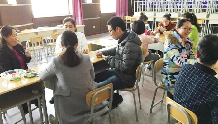 现代科技学院开展庆祝“三八”妇女节健步走活动 现代科技学院开展庆祝“三八”妇女节健步走活动