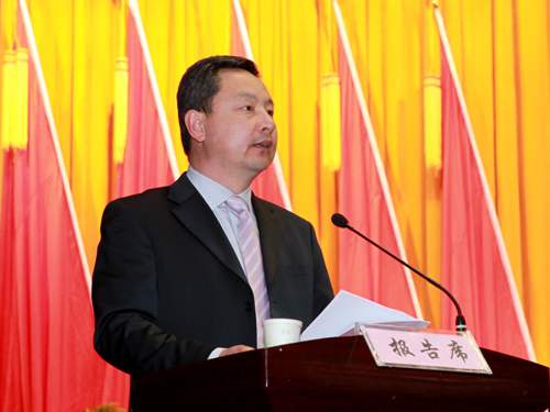 我校召开三届五次教职工代表大会暨三届四次工会会员代表大会 我校召开三届五次教职工代表大会暨三届四次工会会员代表大会
