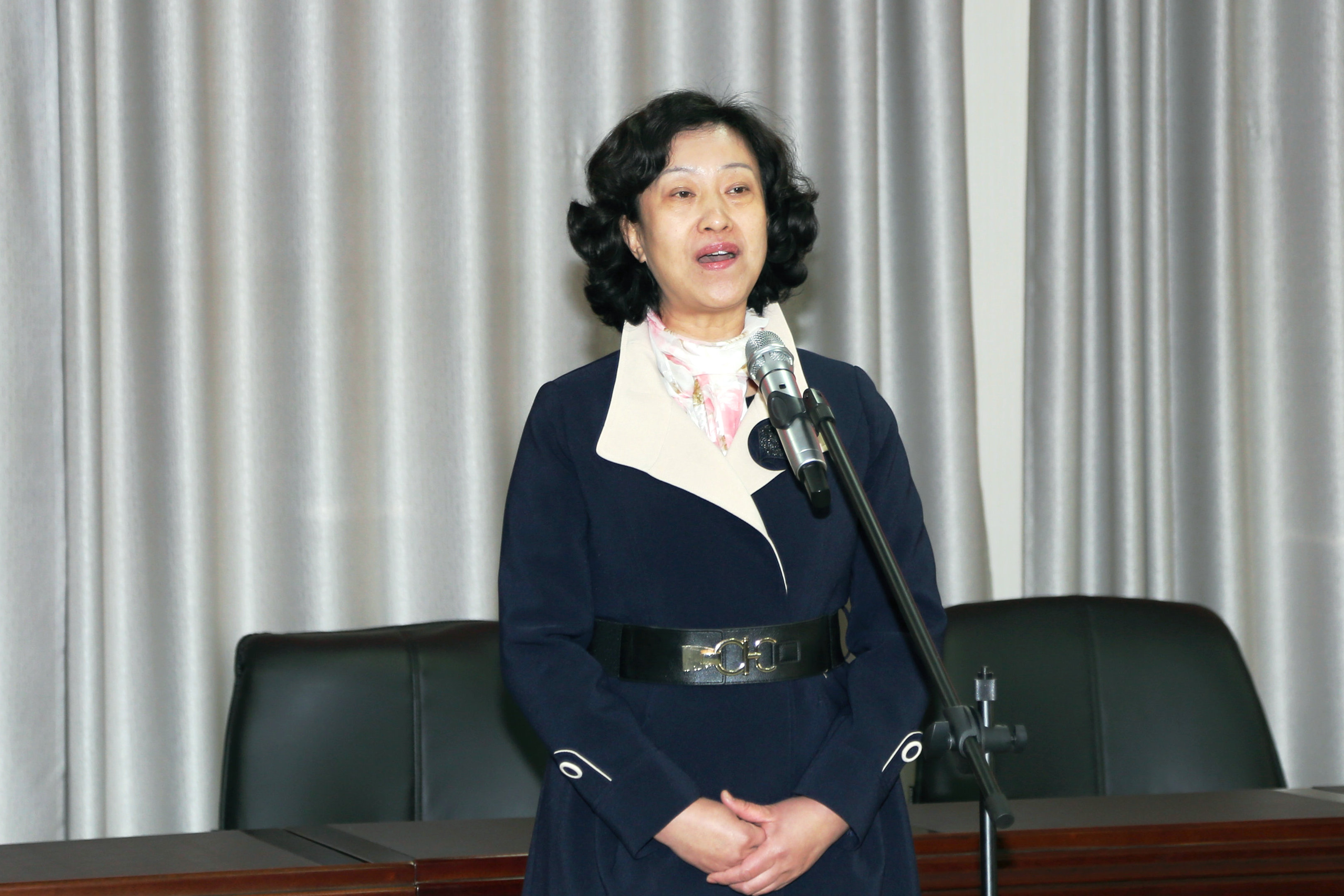 我校举行庆祝“三.八”国际劳动妇女节暨　　　　“巾帼建新功.共筑理工梦”主题演讲比赛