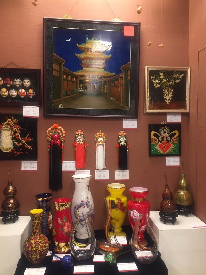 我校在首届全省职工手工艺品展评活动中喜获佳绩