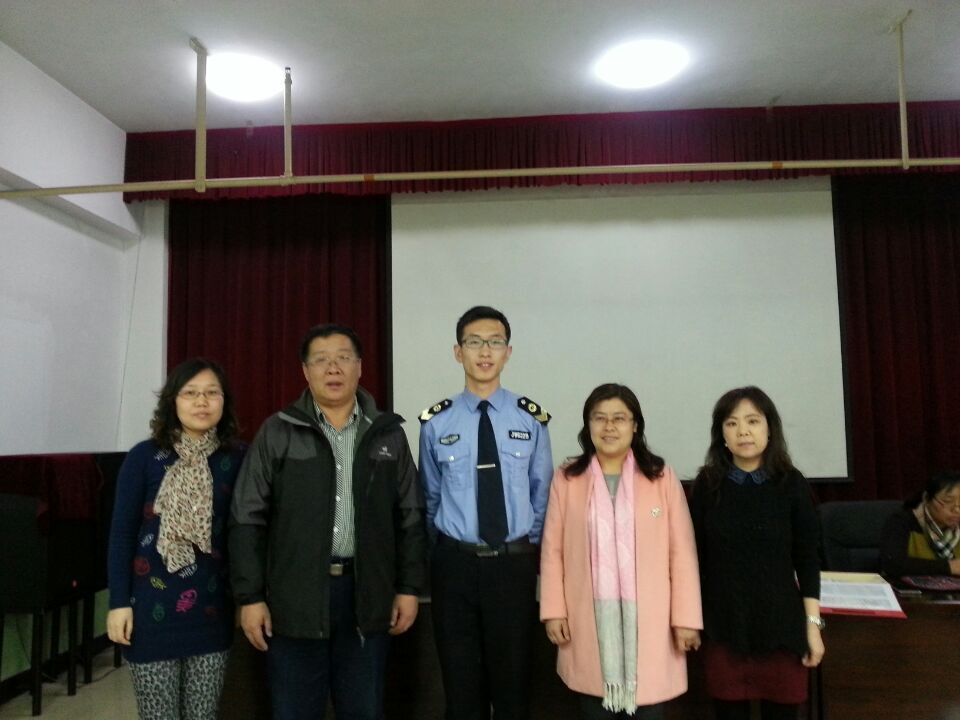 材料学院与力学学院工会联合举办“关爱健康，珍爱生命”健康主题讲座