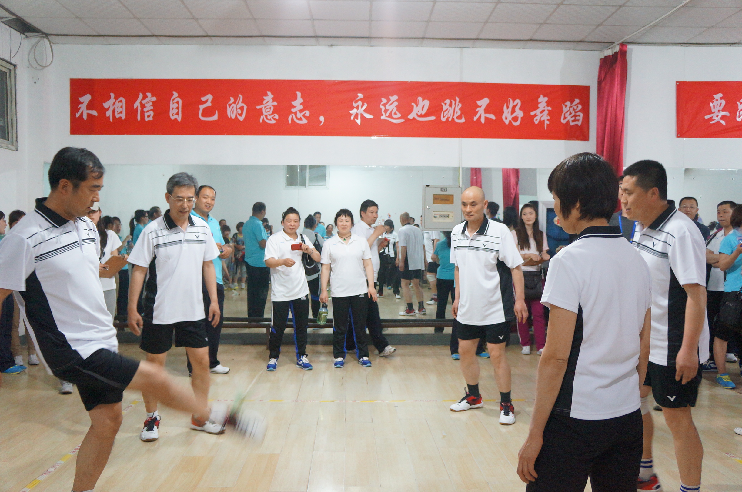 资产公司工会2013年春季趣味运动会侧记 资产公司工会2013年春季趣味运动会侧记