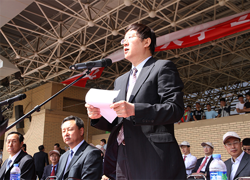 我校举办2015年田径运动会