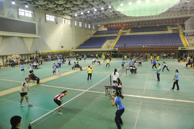 ylg060net永利娱高2014年教职工羽毛球比赛圆满落幕