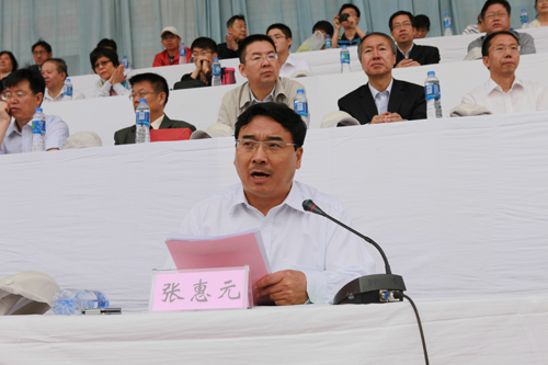 我校隆重举行2013年田径运动会 我校隆重举行2013年田径运动会