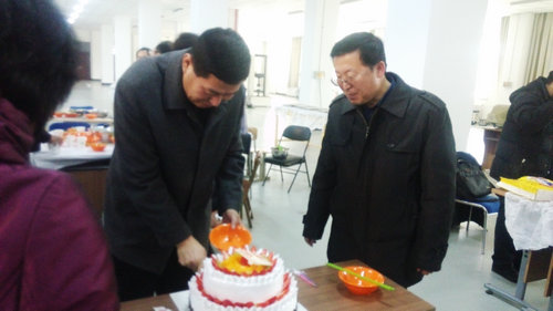 力学学院举办“健康欢乐伴我行,我的餐桌我做主”三八妇女节活动” 力学学院举办“健康欢乐伴我行,我的餐桌我做主”三八妇女节活动”