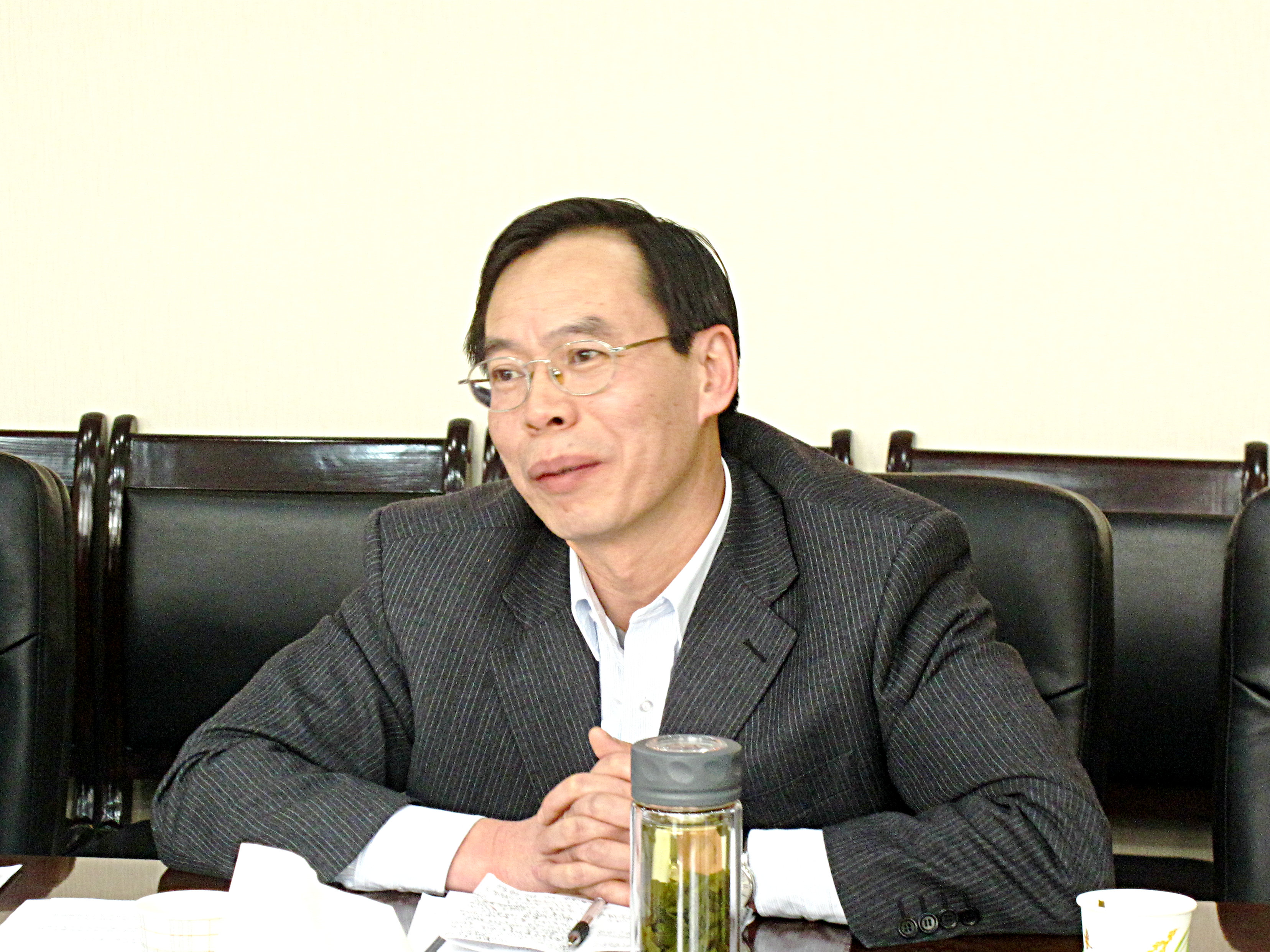校工会召开我校教职工社团(协会)2012年工作座谈会 校工会召开我校教职工社团(协会)2012年工作座谈会