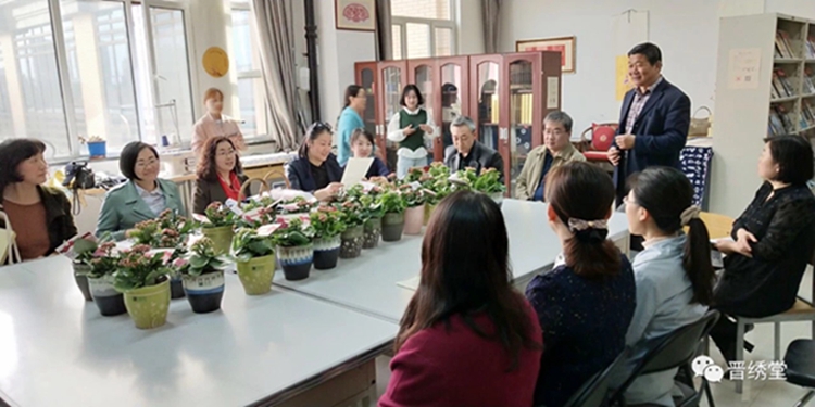 轻纺学院举办“传承晋绣文化弘扬轻纺精神”活动 轻纺学院举办“传承晋绣文化弘扬轻纺精神”活动