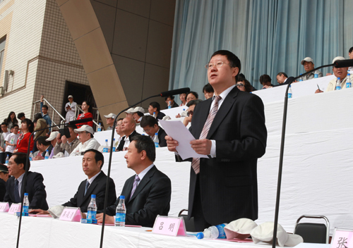 我校2014年田径运动会顺利举行 我校2014年田径运动会顺利举行