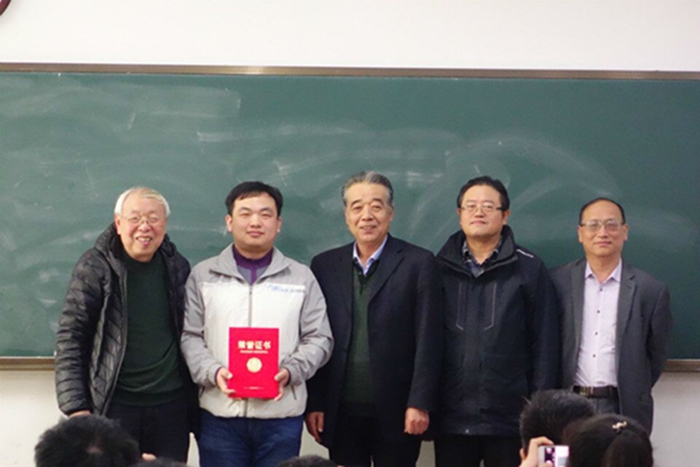 物电学院举办2018年青年教师教学基本功竞赛 物电学院举办2018年青年教师教学基本功竞赛