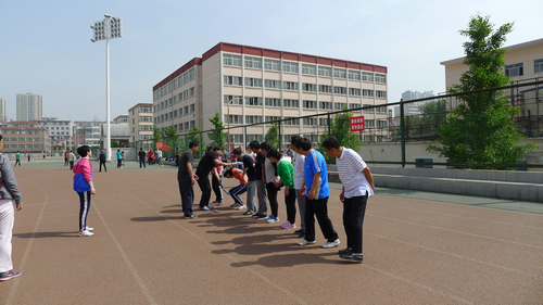继续教育学院举行第三届趣味运动会 继续教育学院举行第三届趣味运动会