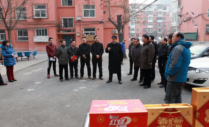校领导春节前慰问老党员、老干部、杰出人才代表和一线教职员工