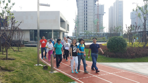 水利学院开展庆祝教师节健步行活动