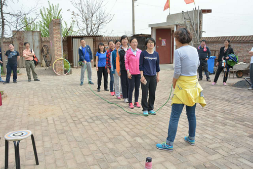 信息学院组织教职工登崛围山 信息学院组织教职工登崛围山