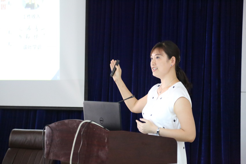 我校青年教师教学基本功首次培训圆满结束 我校青年教师教学基本功首次培训圆满结束